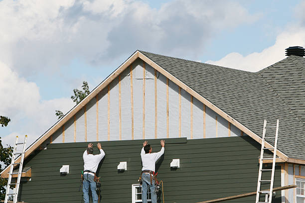 Professional Siding Installation technician working in Alexandria, IN